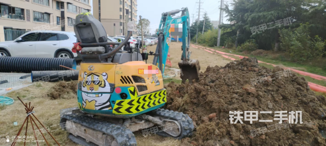 驾驶室整体（整机外观）