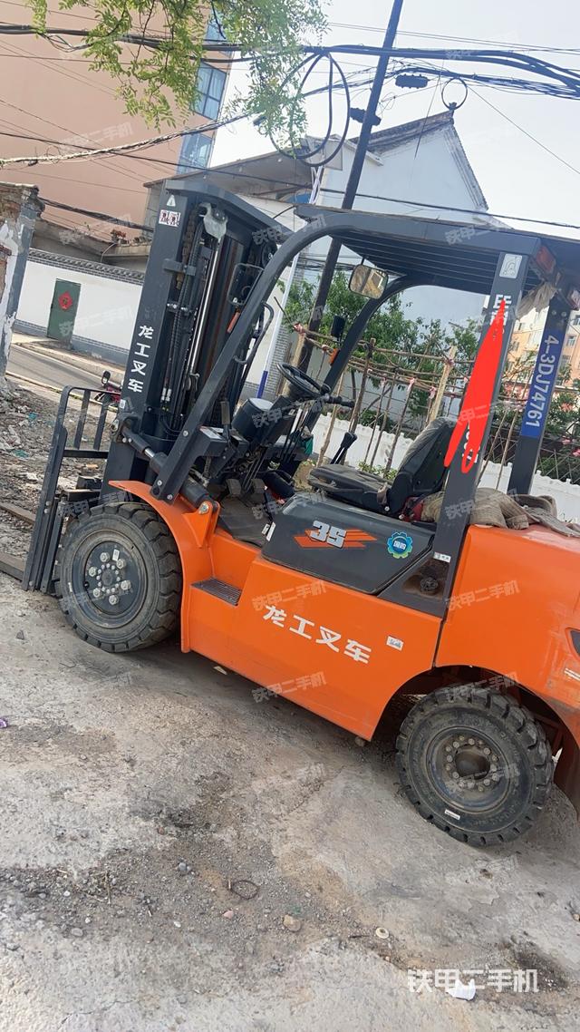 整機左側(設備外觀及核心部件) 整機左側(設備外觀及核心部件)