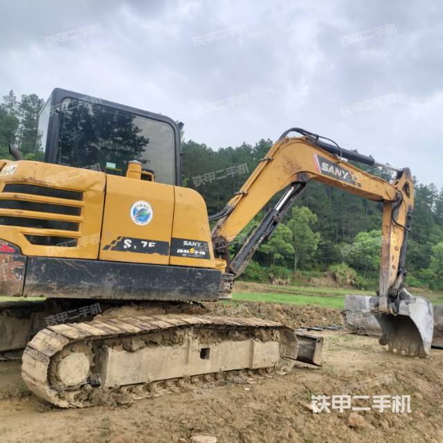 整機(jī)右后45°(整機(jī)外觀) 整機(jī)右后45°(整機(jī)外觀)