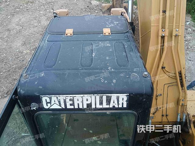 駕駛室頂部(整機外觀) 駕駛室頂部(整機外觀)