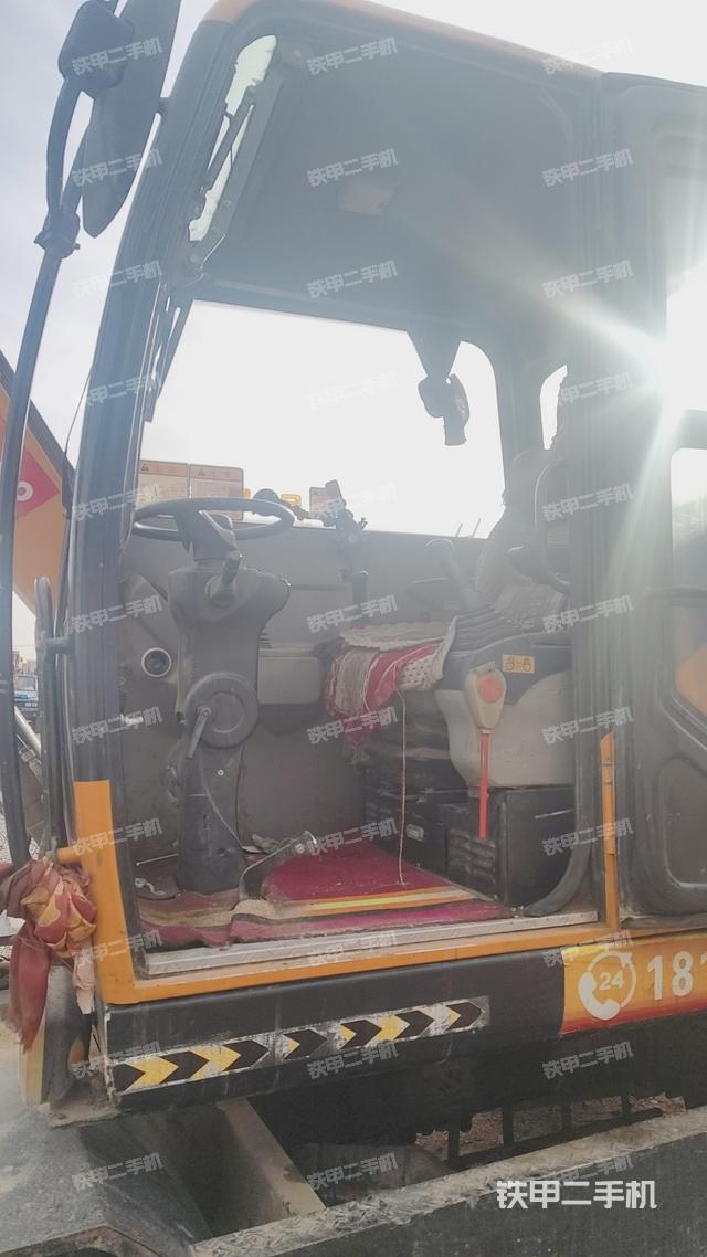 驾驶室整体（整机外观）