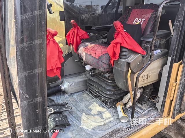 駕駛室整體(整機外觀) 駕駛室整體(整機外觀)