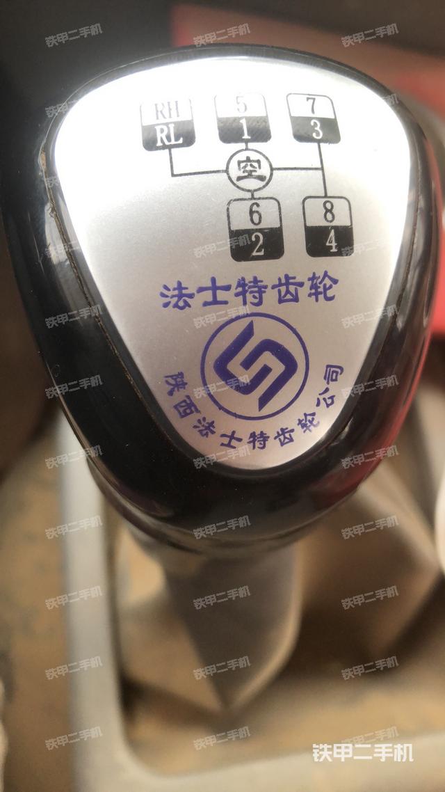 駕駛室操作臺(設(shè)備外觀及核心部件) 駕駛室操作臺(設(shè)備外觀及核心部件)