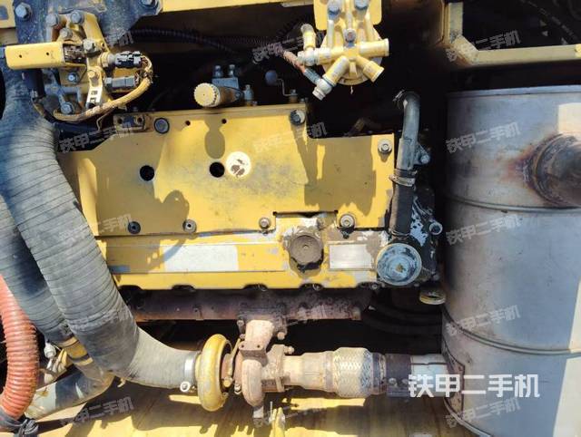 发动机整体俯视(整机外观) 发动机整体俯视(整机外观)