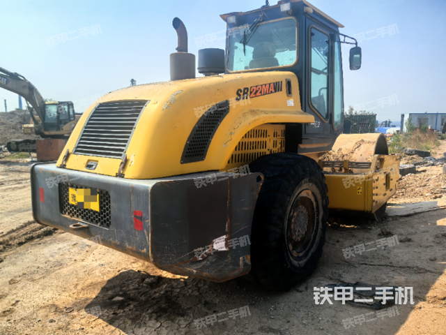 整机右后45°（设备外观及核心部件）