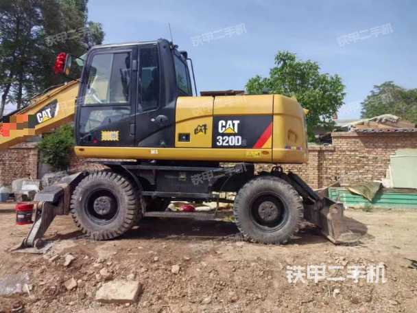 驾驶室顶部（整机外观）