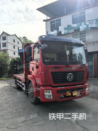 整机右侧（设备外观及核心部件）