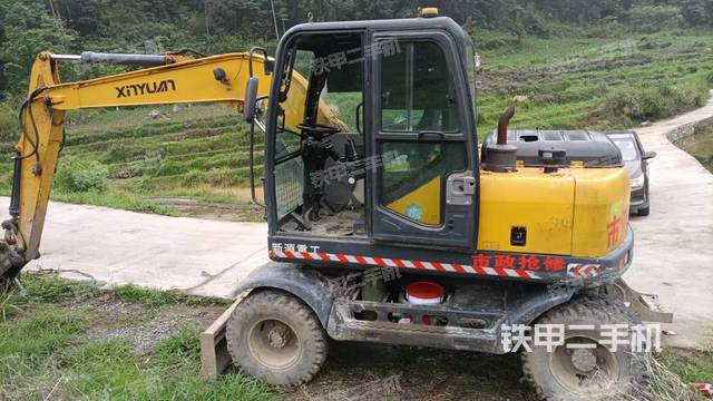 整机右后45°(整机外观) 整机右后45°(整机外观)