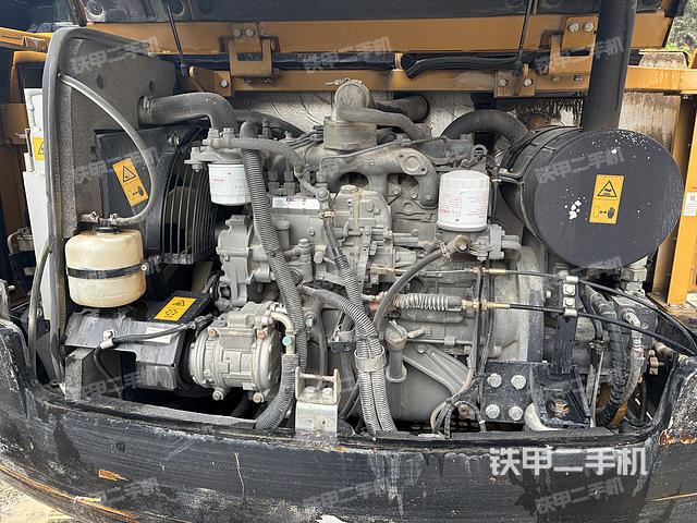 發(fā)動(dòng)機(jī)整體俯視(整機(jī)外觀) 發(fā)動(dòng)機(jī)整體俯視(整機(jī)外觀)