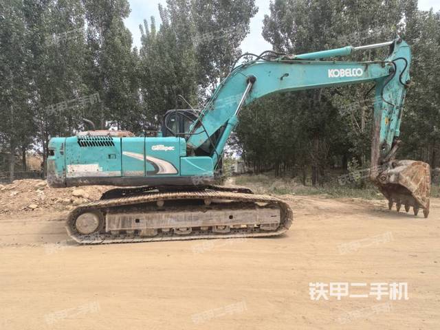 神鋼SK260挖掘機