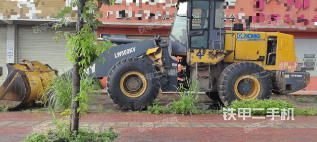 工作裝置整體（整機(jī)外觀及大件）