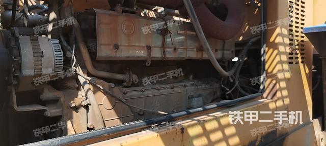 發(fā)動機右側(cè)(整機外觀及大件) 發(fā)動機右側(cè)(整機外觀及大件)