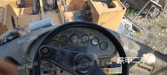 駕駛室操作臺(整機外觀及大件) 駕駛室操作臺(整機外觀及大件)