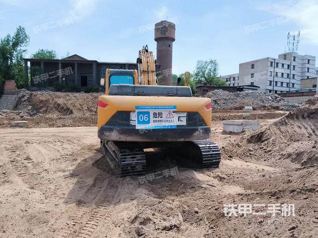 整機(jī)右后45°(整機(jī)外觀) 整機(jī)右后45°(整機(jī)外觀)