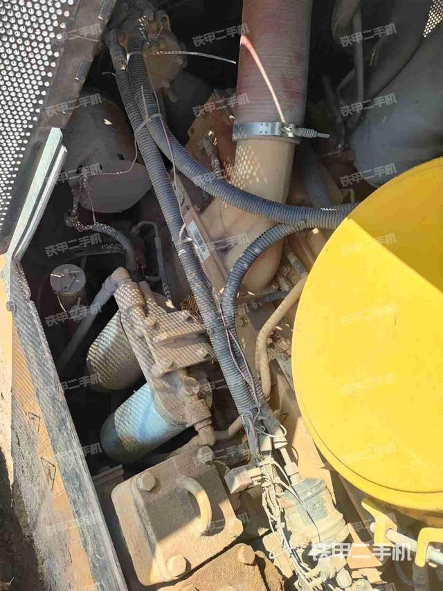 发动机(设备外观及核心部件) 发动机(设备外观及核心部件)