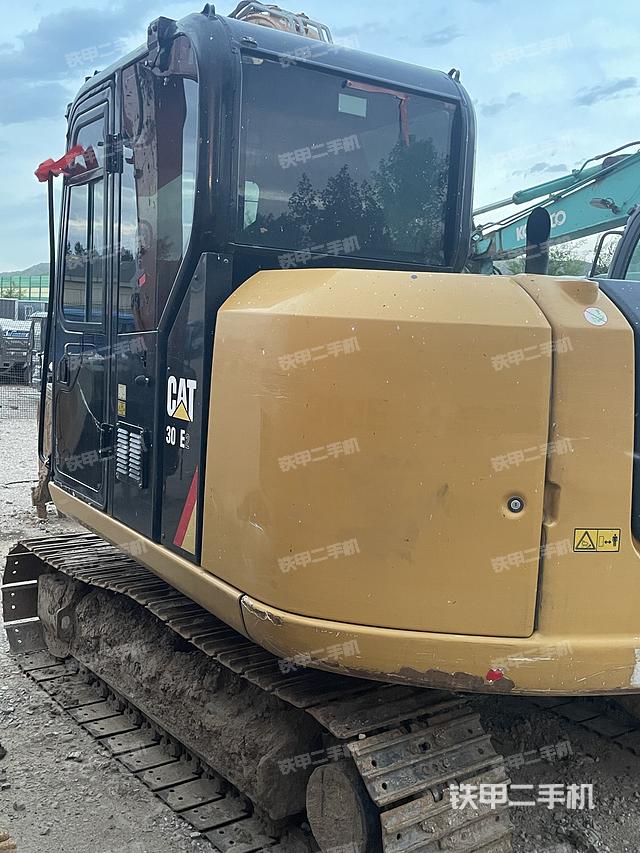 整机右后45°(整机外观) 整机右后45°(整机外观)