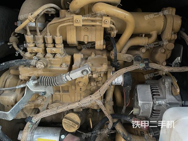 发动机整体俯视(整机外观) 发动机整体俯视(整机外观)