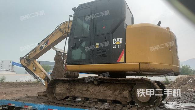 单侧履带整体(整机外观) 单侧履带整体(整机外观)