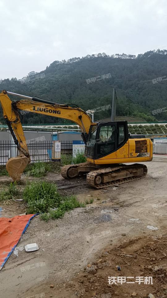 柳工915F挖掘機(jī)