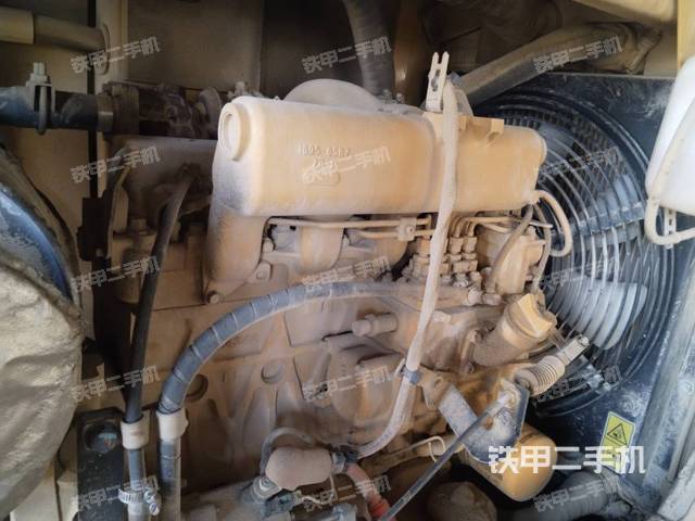 发动机整体俯视(整机外观) 发动机整体俯视(整机外观)