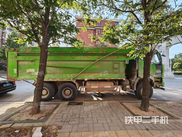 整机右侧（设备外观及核心部件）