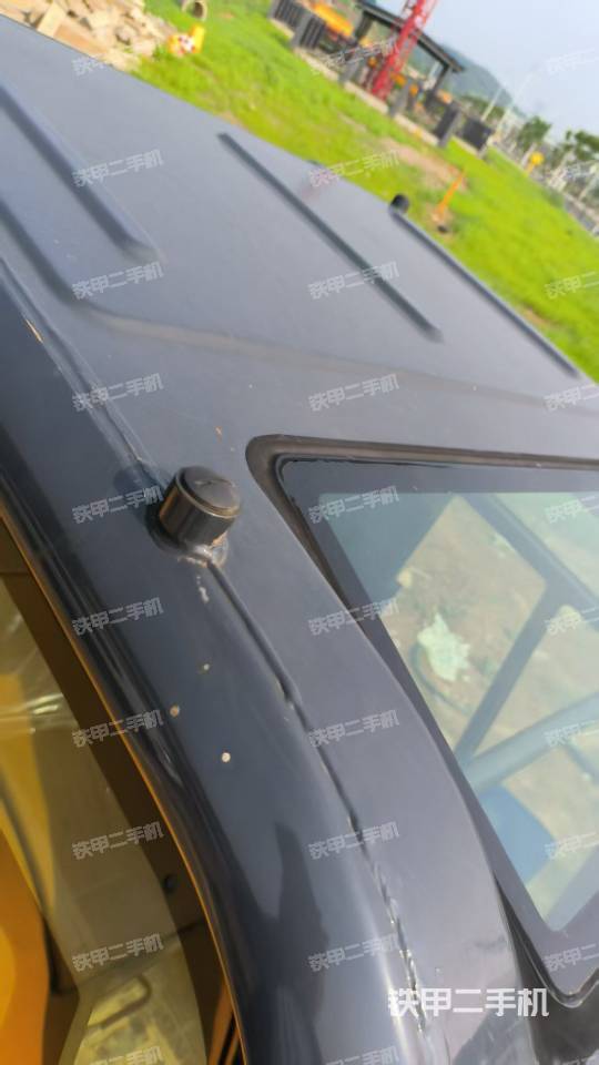 駕駛室頂部（整機(jī)外觀）