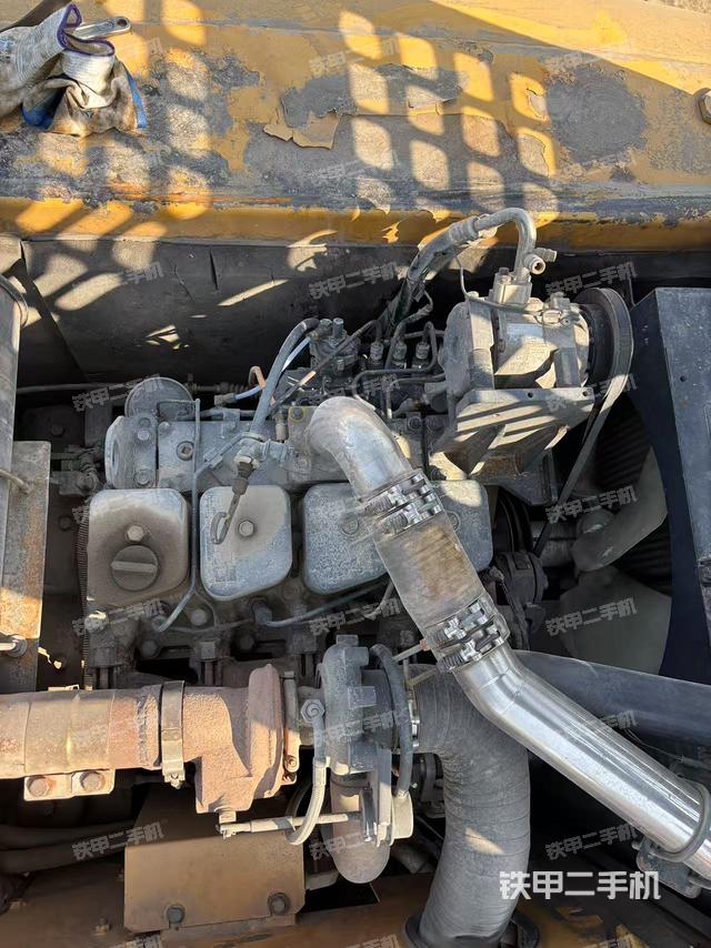 发动机整体俯视(整机外观) 发动机整体俯视(整机外观)