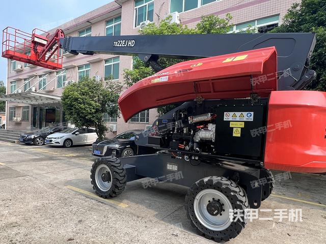 整机右后45°（设备外观及核心部件）