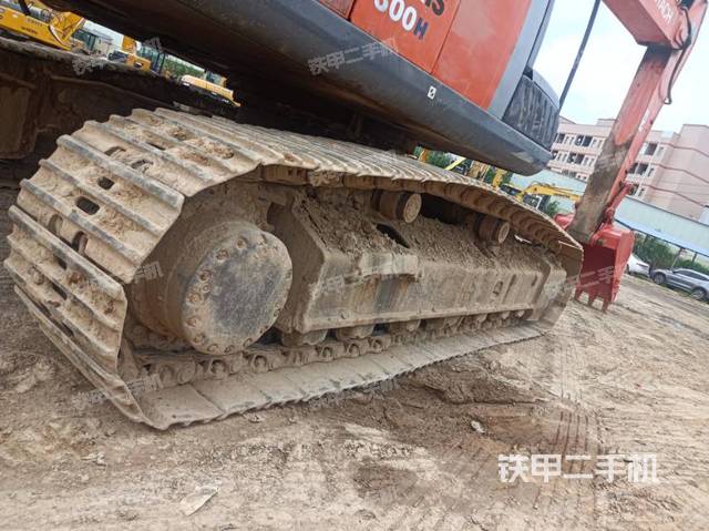 单侧履带整体（整机外观）