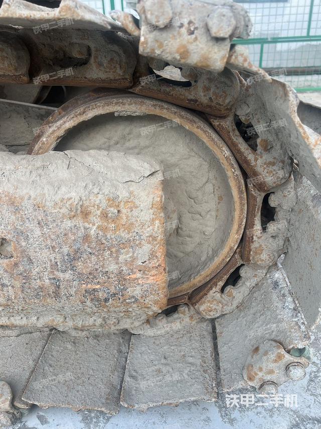 回转马达和主控阀（整机外观）