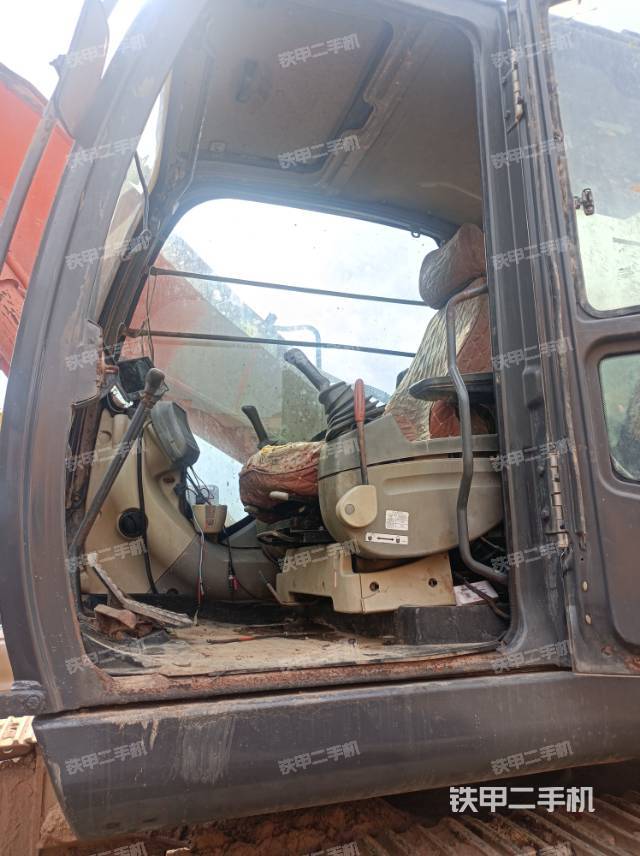 驾驶室整体（整机外观）