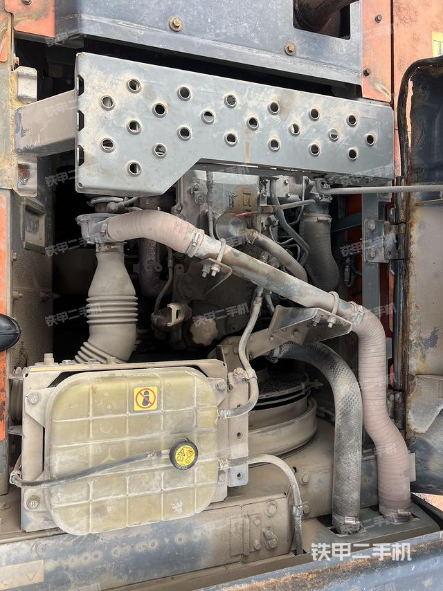 发动机整体俯视(整机外观) 发动机整体俯视(整机外观)