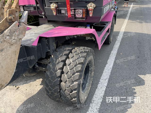 单侧履带整体（整机外观）