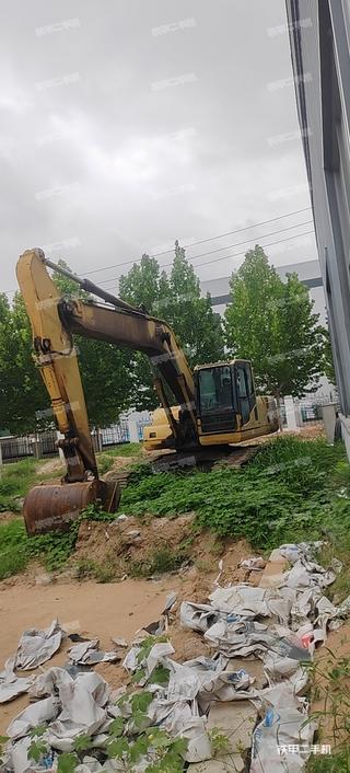 小松PC240LC-8挖掘机实拍图片
