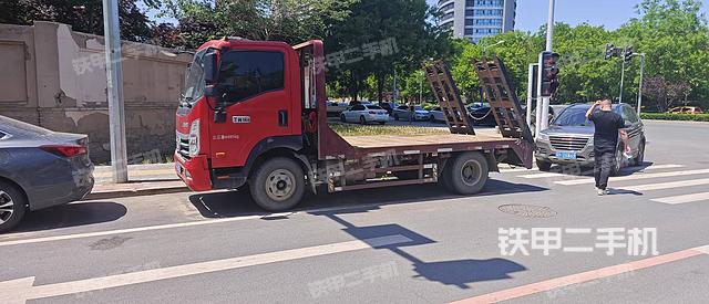 整机左侧（设备外观及核心部件）