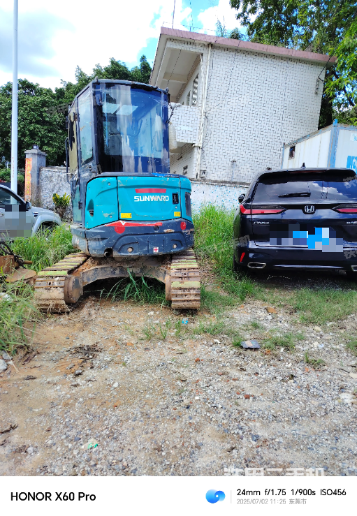 单侧履带整体（整机外观）