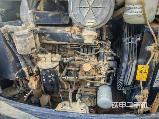 发动机整体俯视(整机外观) 发动机整体俯视(整机外观)