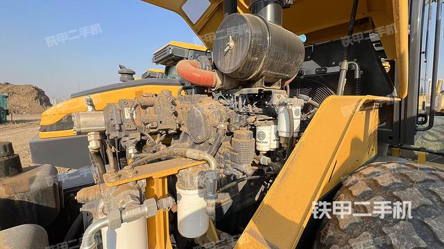 發(fā)動機(設備外觀及核心部件) 發(fā)動機(設備外觀及核心部件)