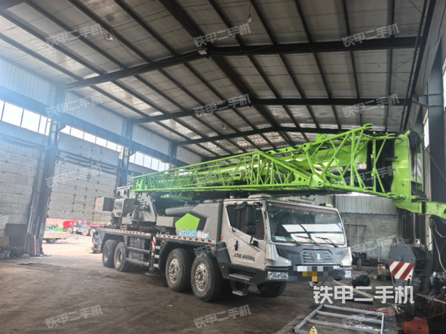 中聯(lián)重科ZTC800H5起重機(jī)
