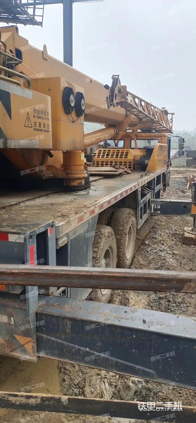 整机右侧（设备外观及核心部件）