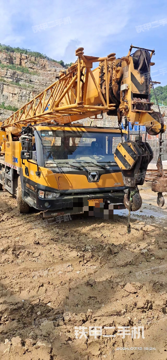 整机左侧（设备外观及核心部件）