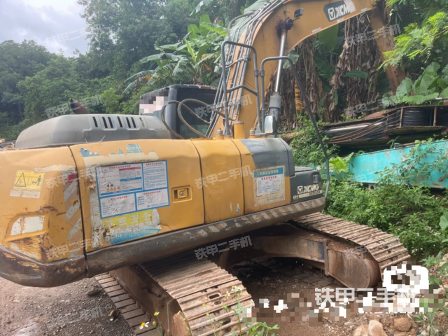 驾驶室顶部（整机外观）