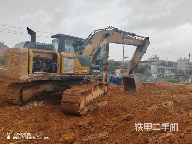 整机右后45°(整机外观) 整机右后45°(整机外观)