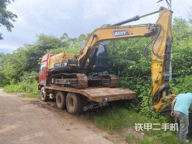 三一重工SY130C挖掘機