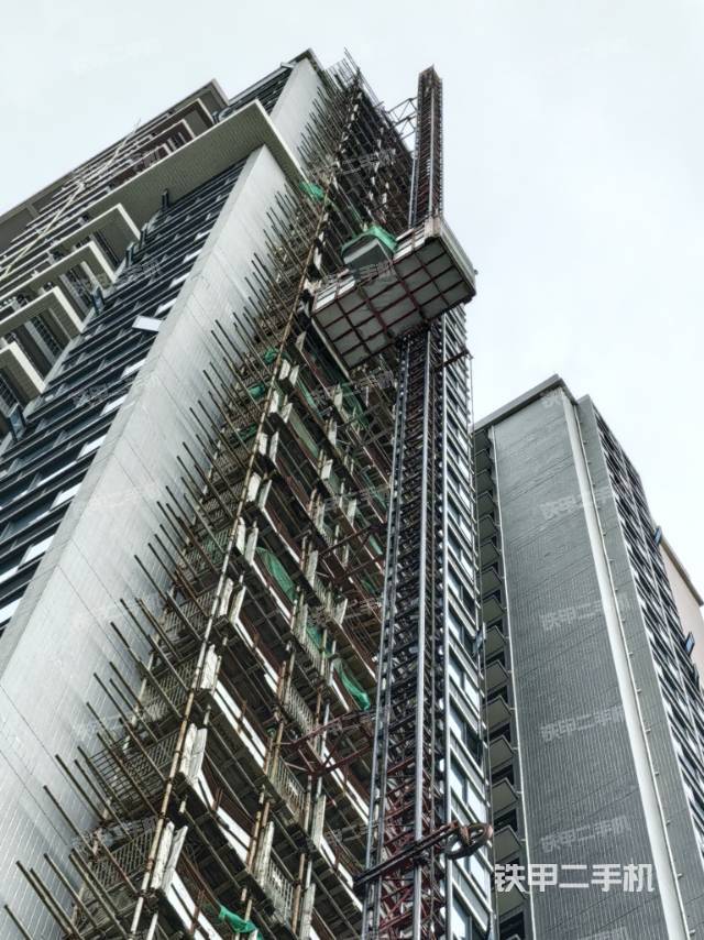 中聯(lián)重科SC200.200-100米施工升降機(jī)