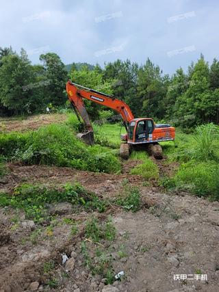 斗山DX230LC-9C挖掘机实拍图片