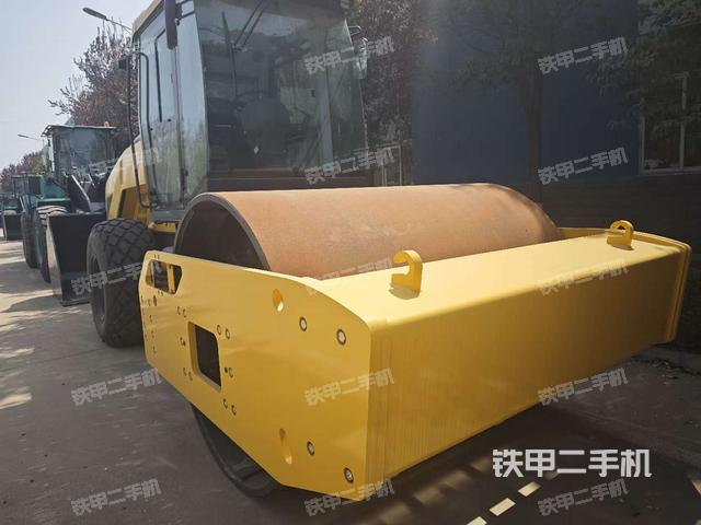 山推SR18压路机