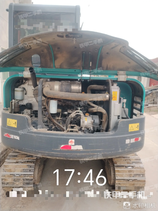 回转马达和主控阀（整机外观）