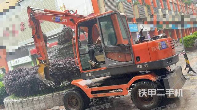新源XY75W-8挖掘機