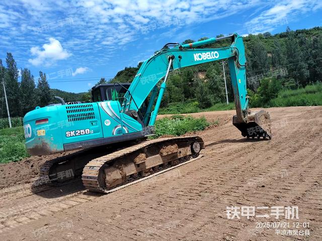 整機(jī)右后45°(整機(jī)外觀) 整機(jī)右后45°(整機(jī)外觀)